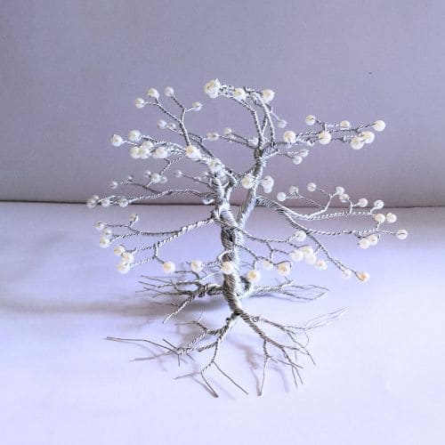 Arbol de alambre con perlas sin base.jpg
